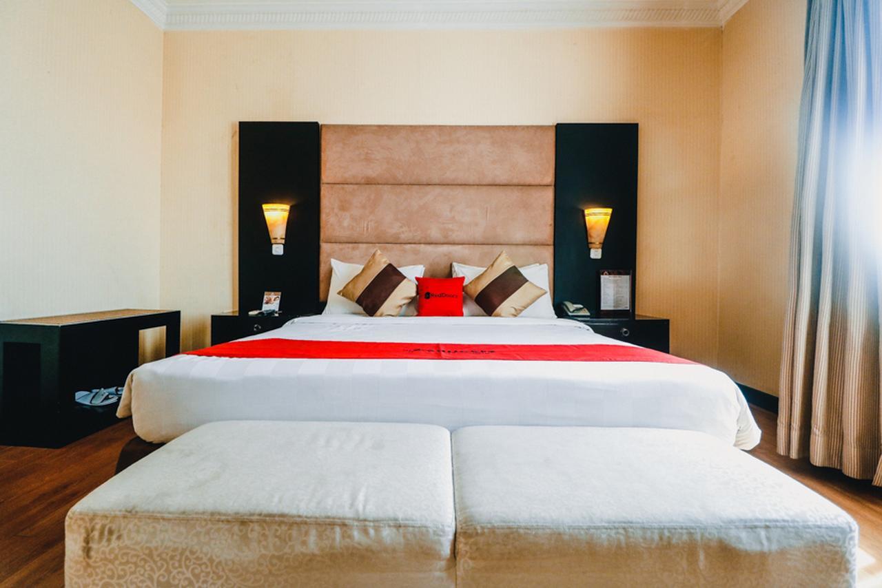 Reddoorz Premium @Jalan Jendral Sudirman Palembang Palimbão Exterior foto